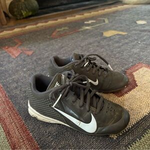 Nike Grey Baseball or Lacrosse Cleats